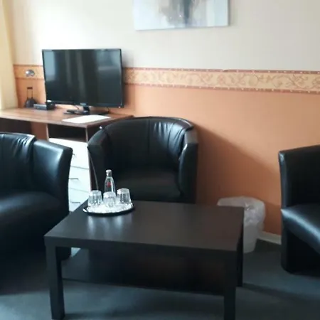 Pensión Eu Centralhotel Im Toennchen