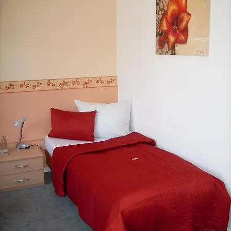 Eu Centralhotel Im Toennchen Düsseldorf