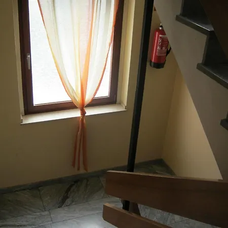 Eu Centralhotel Im Toennchen 2* Дюссельдорф