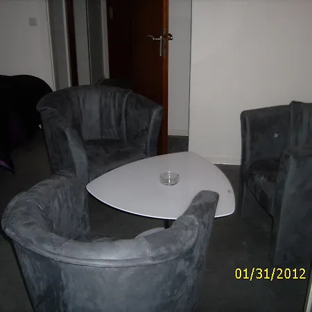ゲストハウス Eu Centralhotel Im Toennchen